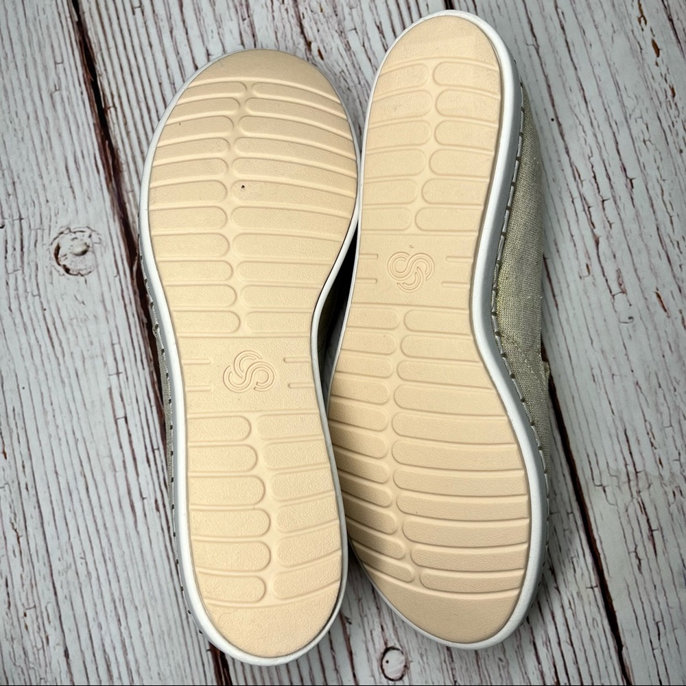 Clarks Step Glow Shoes - Picture 10 of 10